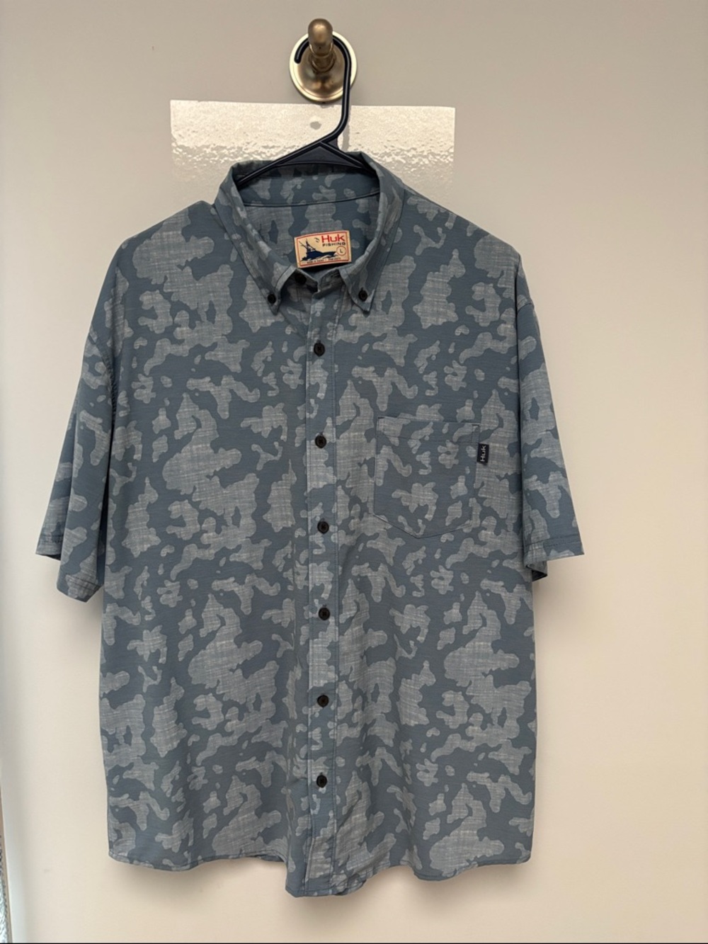 Huk Kona Camo Shirt. Large